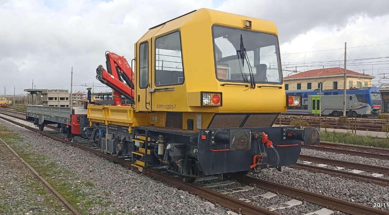 Lavori di posa cavi e installazione impianti